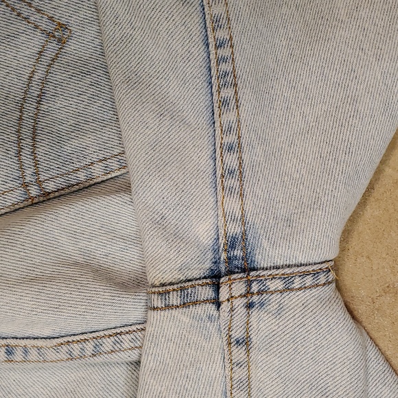 Women's vintage levi's shorts - Picture 13 of 13